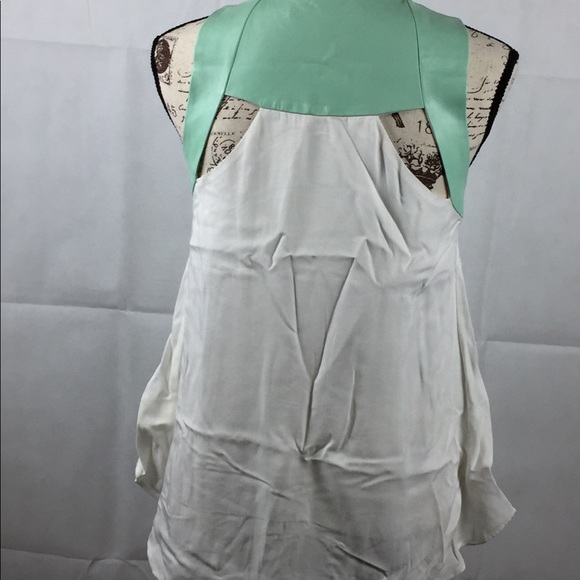 New women's T-shirt - Picture 3 of 3